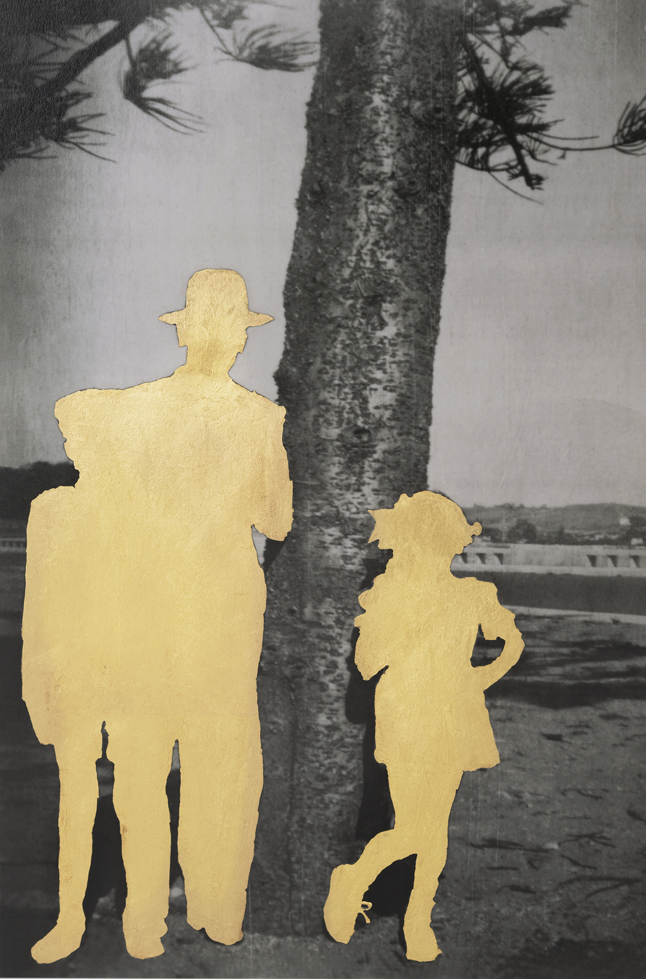 03- pere, fils et fille tronc d’arbre- carolle benitah- 20 x 30 cm